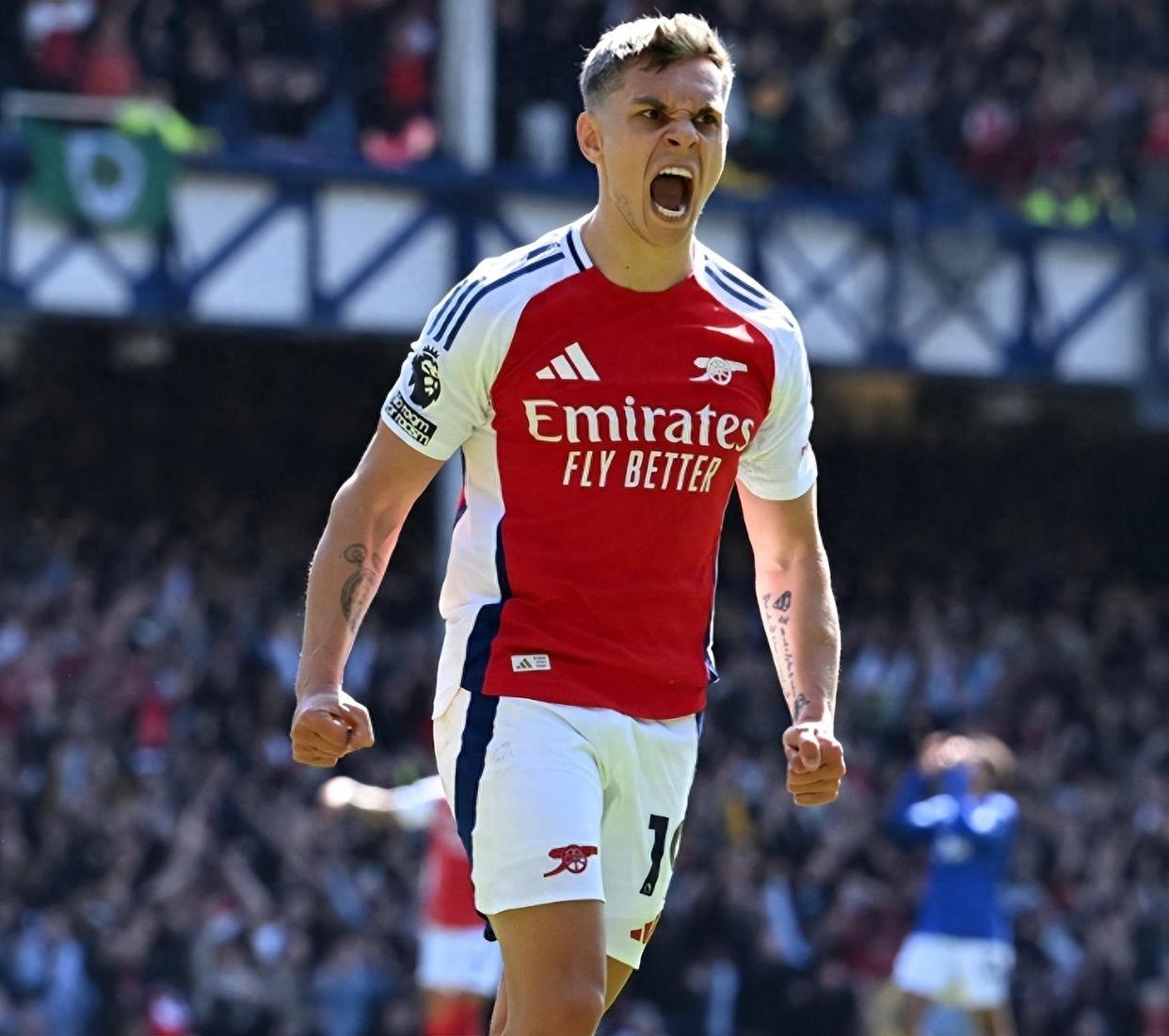 加图索在看台观战？巴尔泰萨吉：我很高兴，但我不关注这些事（加图索现身看台？巴尔泰萨吉：我很高兴，但对此并不关注）