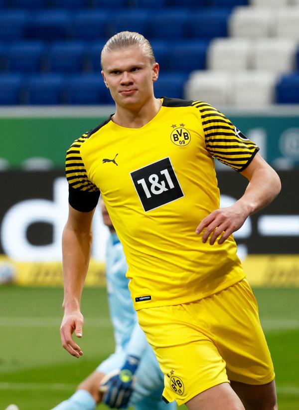 中国男篮新阵容首次亮相（中国男篮全新阵容迎来首秀）