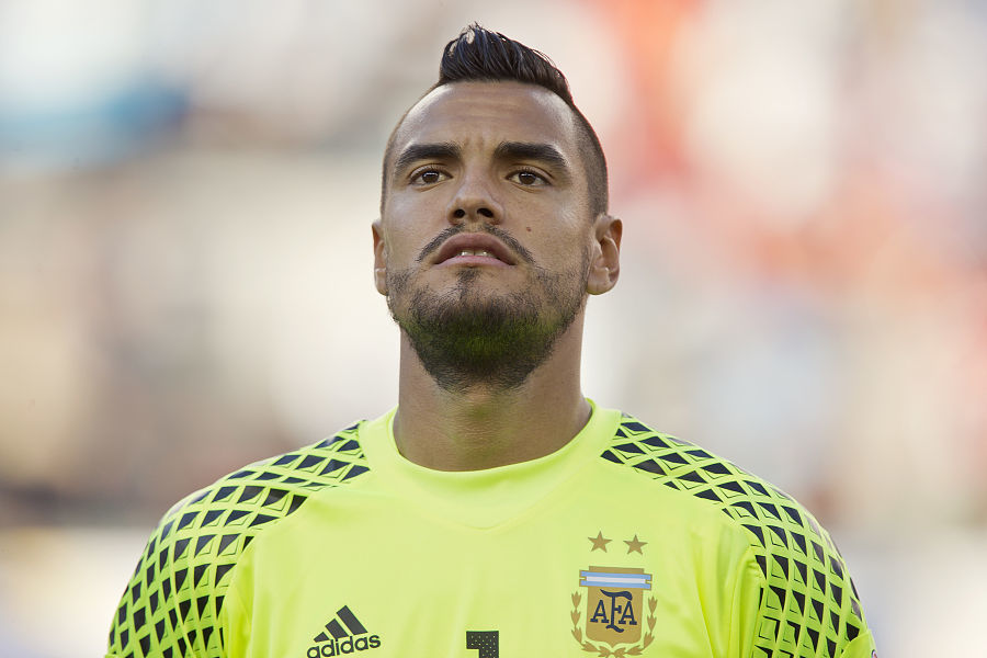 TA：曼城的防守相当稳固；皇马终于踢出了一场有内容的比赛（TA：曼城防守稳如磐石，皇马终于踢出一场有质量的比赛）