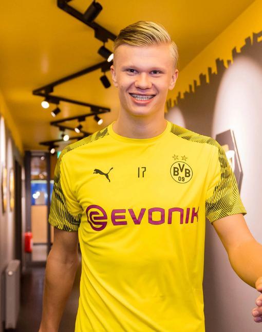 西媒：梅西下榻酒店距诺坎普仅1分钟车程